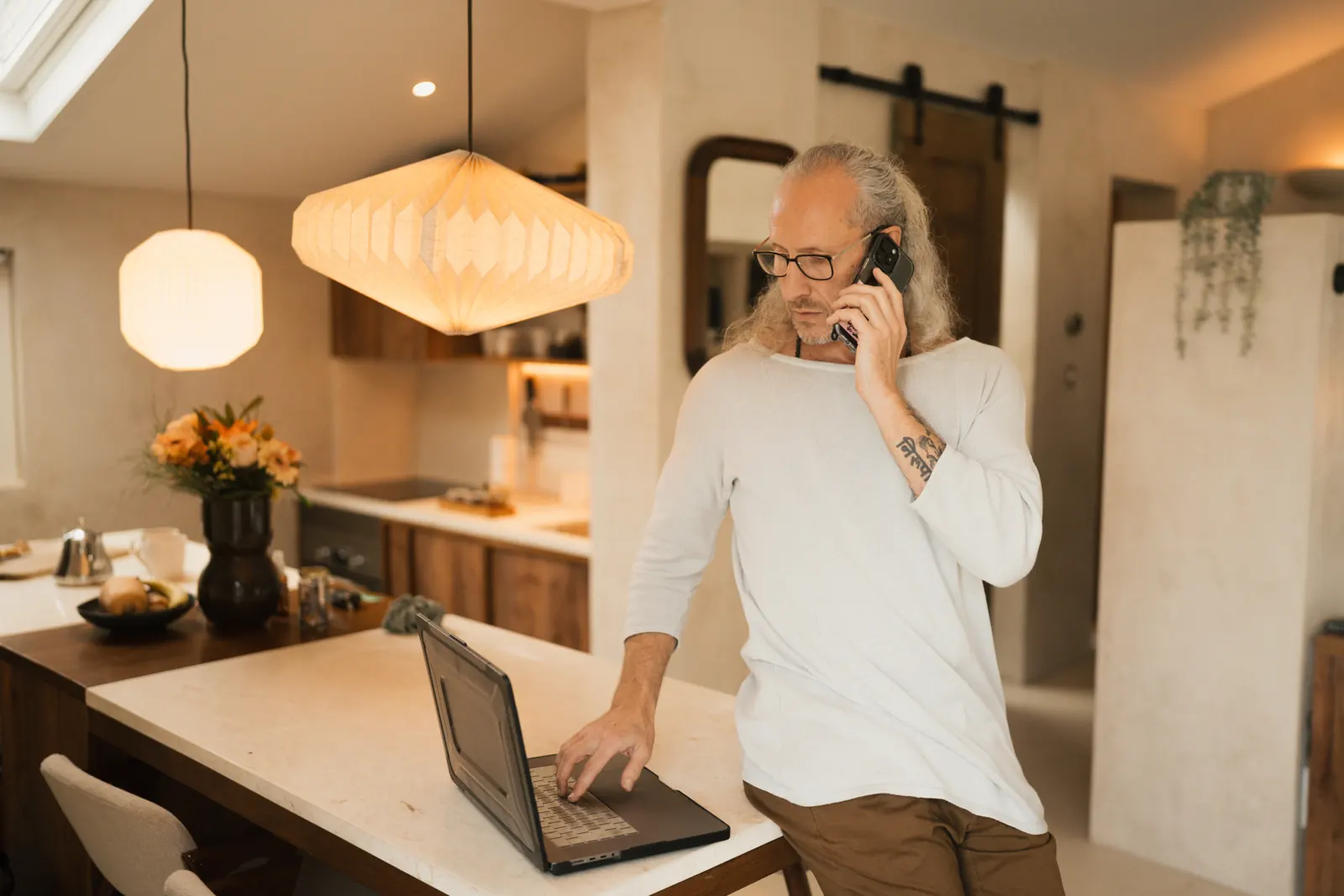Steve Shiva on a coaching call at his laptop